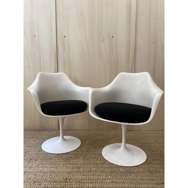 Tulip Armchairs by Eero Saarinen for Knoll International, 1970s, Set of 2, in Very Good conditions. Designed 1960 to 1969...