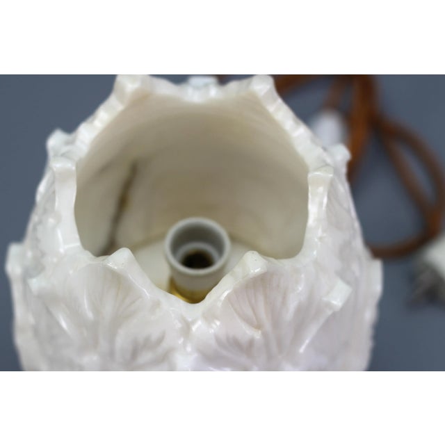 Mid-Century Italian White Flower Alabaster Table Lamp, 1950s For Sale - Image 15 of 18