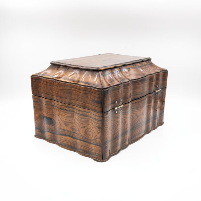 Serpentine Colonial Coromandel Box With Tea Canisters, Anglo-Indian Circa 1850 For Sale In San Francisco - Image 6 of 11