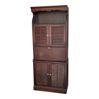 1970s Ethan Allen Antiqued Pine Shutter Door Hutch Bar Cabinet W/Light For Sale