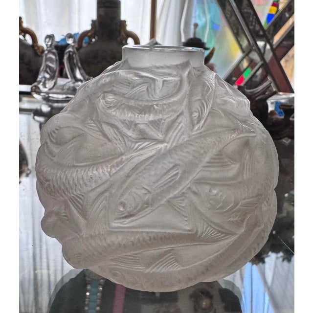 Antique R. Lalique “Poissons” Frosted Crystal Vase, France, Art Deco F For Sale In Houston - Image 6 of 6