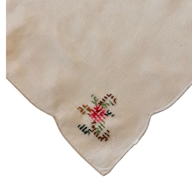 Farmhouse Vintage Embroidered Dinner Napkins Beige Traditional Farmhouse Shabby Chic Edwardian Spring Easter - Set of 6 For Sale - Image 3 of 4
