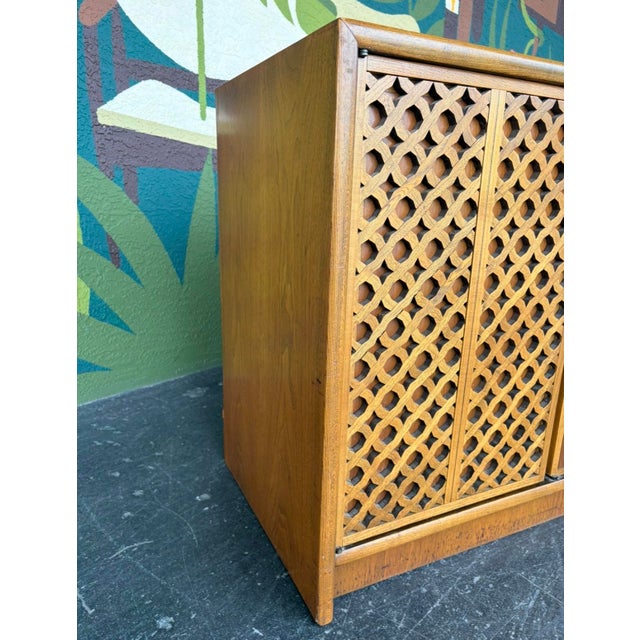 Wood Mid Century Unagusta Del Mundo Sideboard For Sale - Image 7 of 17