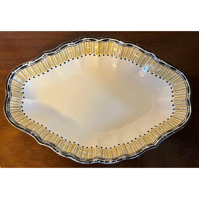 Antique 18th Century Wedgwood Creamware Lozenge Shaped Dish in the Etruscan Pattern For Sale - Image 4 of 11