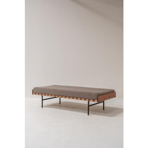 Daybed attributed to Edoardo Gellner, Italy, 1970s For Sale - Image 10 of 16