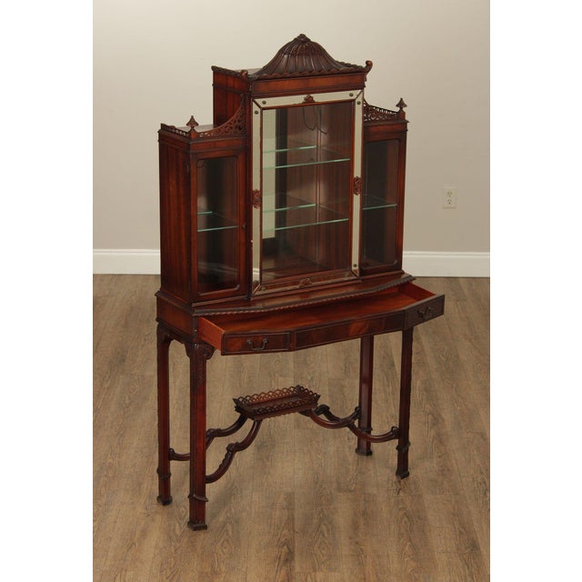 Weiman Weiman Heirloom Quality Chinese Chippendale Style Mahogany Vitrine Display Cabinet For Sale - Image 4 of 18