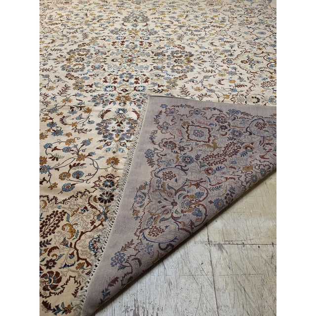 1970s Vintage Persian Kashan Ivory Floral Wool Area Rug – Circa 1970s – 10’6” X 13’9” For Sale - Image 5 of 8