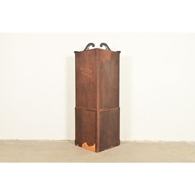 Baker Furniture Style Georgian Flame Mahogany Corner Cabinet, Circa 1940s For Sale - Image 9 of 11