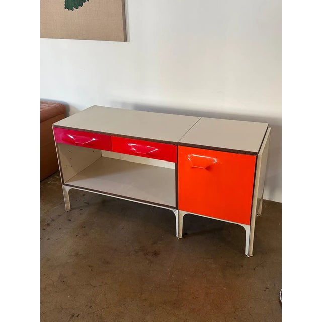 White Raymond Loewy Df 2000 Sliding Top Desk, 1960s For Sale - Image 8 of 9