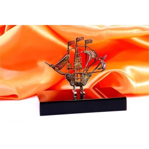 Miniature Caravel in Filigree Silver For Sale - Image 3 of 8