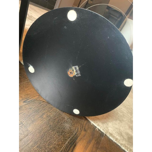Rare Vintage Postmodern Tiered Glass Side or End Table – Fly Line (1980s) Made in Italy For Sale - Image 4 of 4