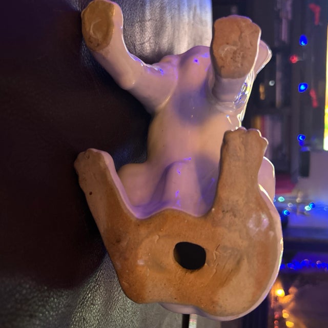 Ceramic 1980s White Hunting Dog Figurine From England For Sale - Image 7 of 7