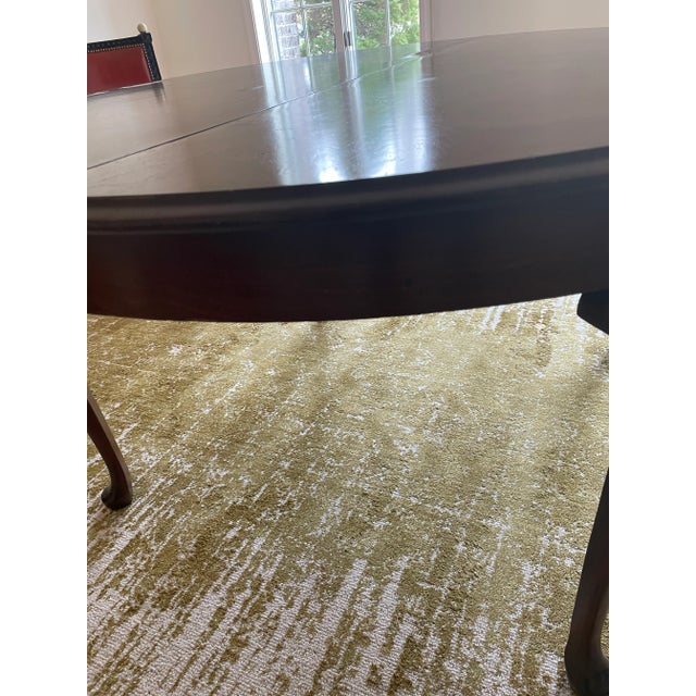 Early 20th Century Vintage Queen Anne Round Dining Table For Sale - Image 5 of 12