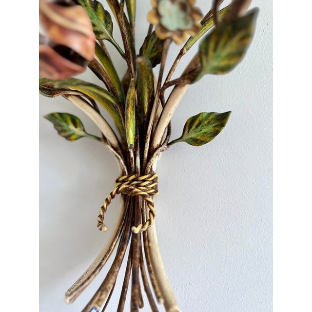Italian Hand-Painted Tole Floral Bouquet Wall Sconce, 1940s For Sale - Image 14 of 18