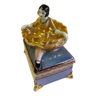 Early 20th Century Noritake Style Lady seated on ceramic box by Seiei & Co. For Sale