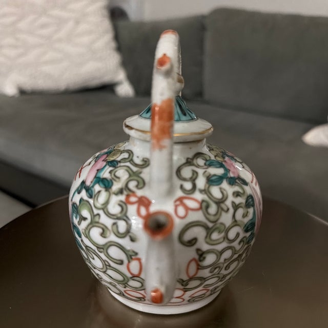 Amazing. No chips or degradation to pot. Qing Dynasty. See pics.