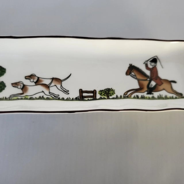 Special small tray for chocolates, mints or place on a dedk for pens.