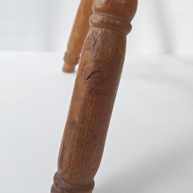 Superb Vintage Brutalist Stool 1950 in Oak, 4 Legs, 50s For Sale - Image 11 of 12