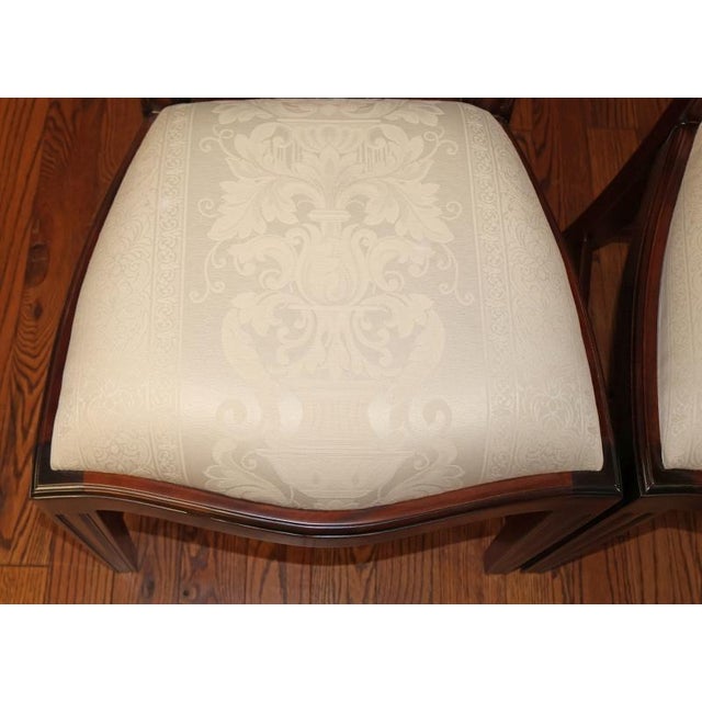 ​1990s Set of 8 Mahogany Satinwood Inlaid Baltimore Federal Style Dining Chairs For Sale - Image 11 of 18