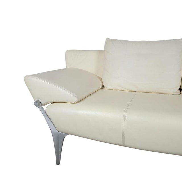 17th Century Leather Two-Seater Cream White Manual Function 1600 Sofa from Rolf Benz For Sale - Image 5 of 15