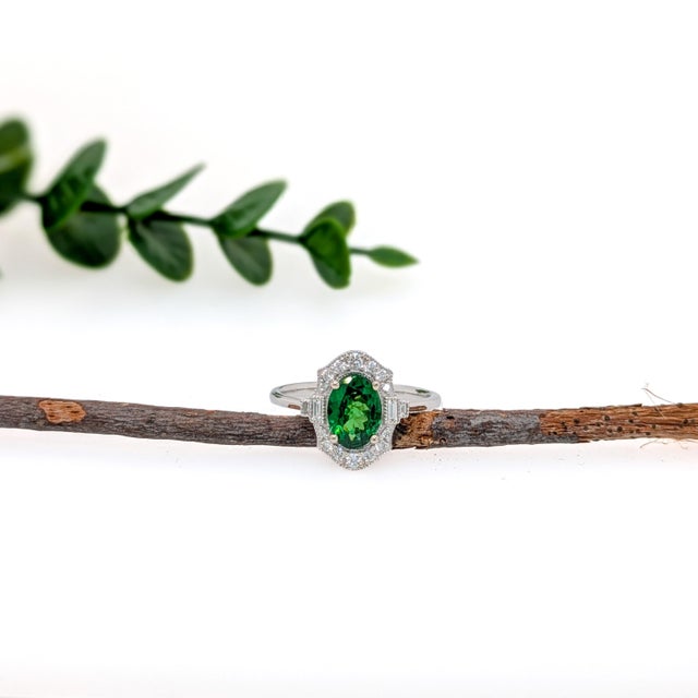 Art Deco 0.9 Carat Tsavorite Ring W Natural Diamond Accents in 14k Solid Gold | Ov 8x6mm For Sale - Image 3 of 6