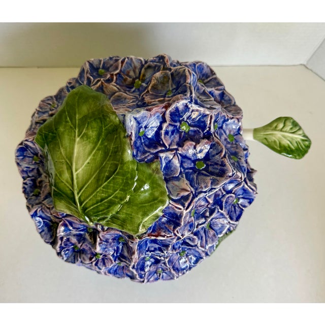 1970s Italian Sculptural Hydrangea Ceramic Tureen With Leaf Ladle For Sale - Image 4 of 12