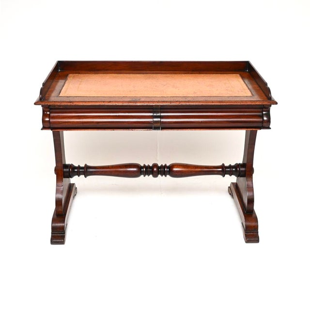 A smart and extremely well made antique William IV writing table / desk. This was made in England, it dates from around...
