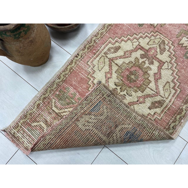 1950s Oushak Wool Area Carpet For Sale - Image 5 of 6