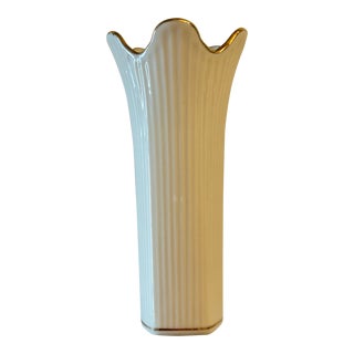 1990s Lenox Meridian Collection Ribbed Fluted Bud Vase 24k Gold Rim For Sale