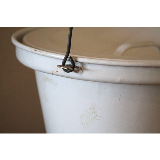 Late 19th Century Rare Antique Gebruder Baumann Enameled Steel Slop Bucket W/ Recessed Lid For Sale - Image 5 of 7