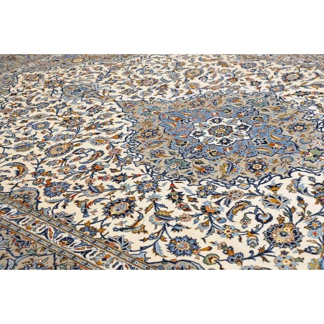 Textile Kashan Rug in Virgin Wool For Sale - Image 7 of 11