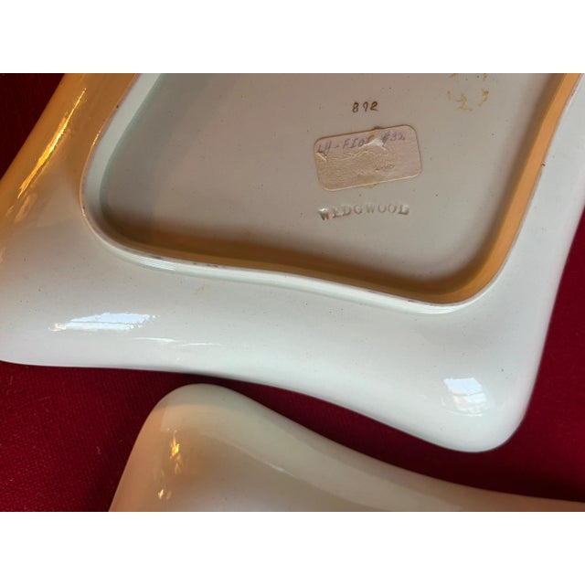 Antique Early 19th Century English Wedgwood Creamware Diamond Shape Serving Dishes or Bowls - a Pair For Sale - Image 10 of 10