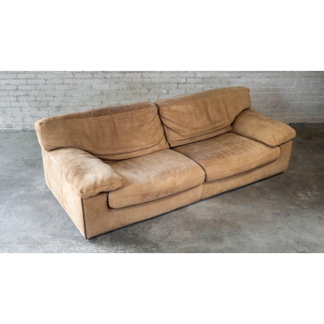 Roche Bobois for Tre Erre S.p.A. Buffalo Camel Leather Sofa For Sale In Boston - Image 6 of 15