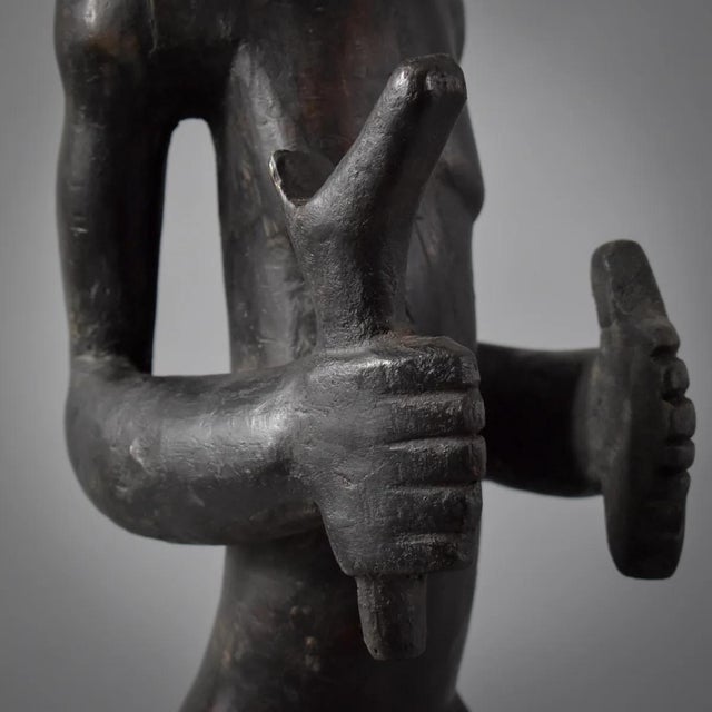 Early 20th Century Chokwe Kiuumbu Chief Mwanangana Figure on Custom Base For Sale - Image 11 of 11