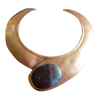 Vintage Hammered Brass Agate Stone Collar Choker For Sale