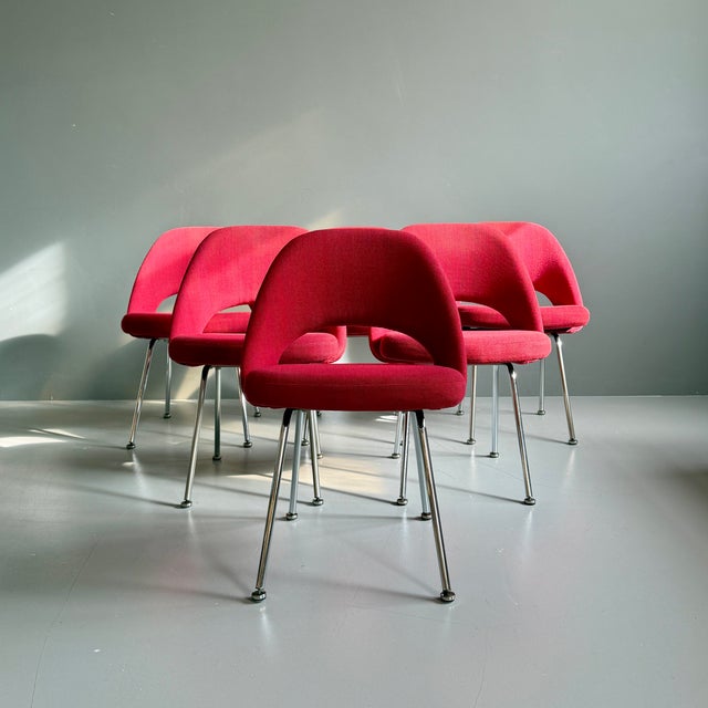 Model 71 Executive Chairs by Eero Saarinen for Knoll Inc., 1960s, Set of 6 For Sale - Image 9 of 9