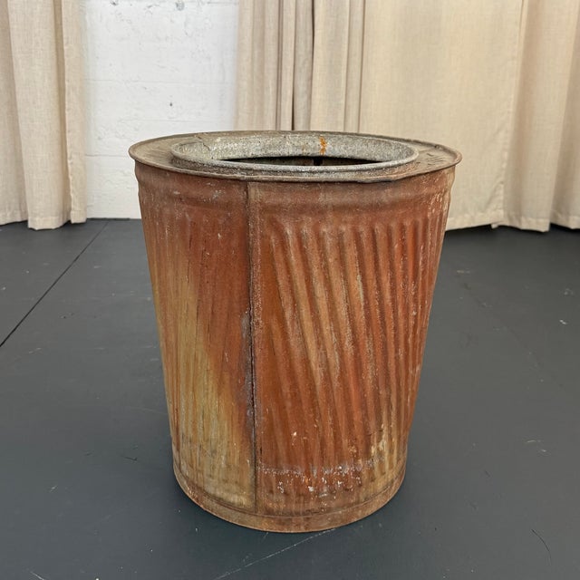 Early 20th Century Early 20th Century Rustic Industrial Non-Splash Oxidized Metal Bin For Sale - Image 5 of 7