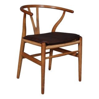 Cushion for Wishbone Chair in Mokka Leather by Hans J. Wegner For Sale