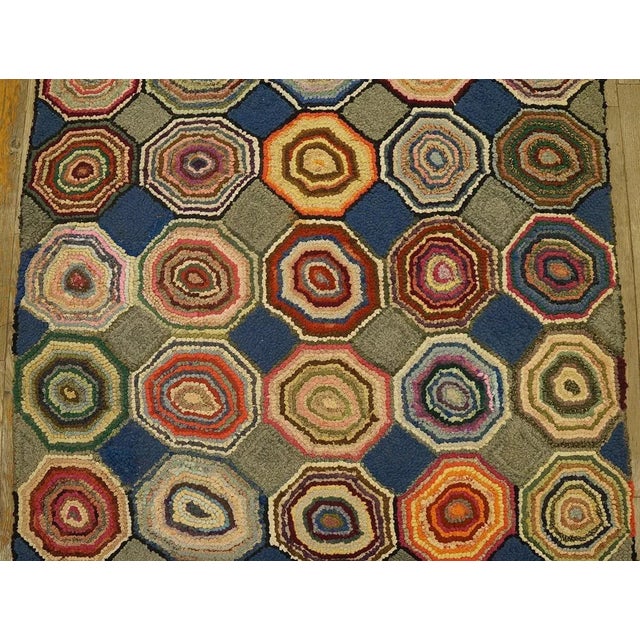 1930s Geometrical American Hooked Rug ( 2' 9'' x 17' - 84 x 518 ) For Sale - Image 12 of 12