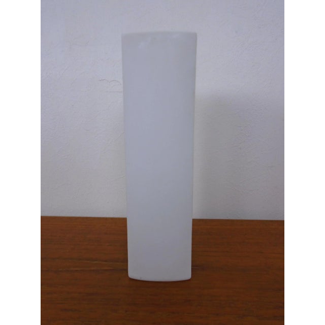 White Mid-Century Op Art Vase from Ak Kaiser, Germany, 1960s For Sale - Image 8 of 14