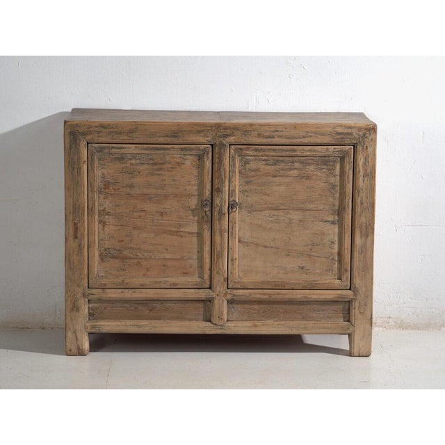 Low Chinese Gansu Sideboard or Cabinet in Pine For Sale - Image 4 of 12