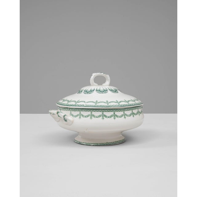 Traditional 20th Century Belgian Special Edition Porcelain Tureen with Lid For Sale - Image 3 of 18