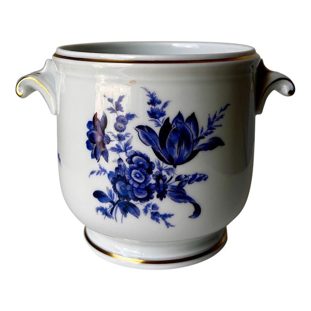 Richard Ginori Cachepot With Blue and White Floral Design For Sale