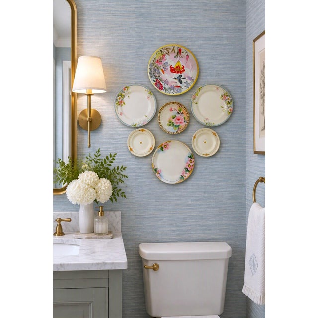 Vintage Floral Wall Plate Grouping - Set of 7 Vintage Chinese & Japanese Plates For Sale - Image 13 of 13