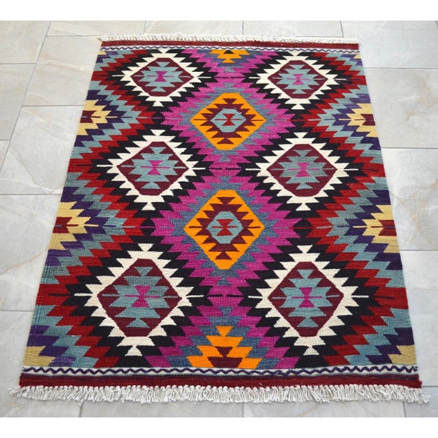 1960s Vintage Turkish Hand-Made Kilim Rug - 3′5″ × 4′5″ For Sale - Image 5 of 11