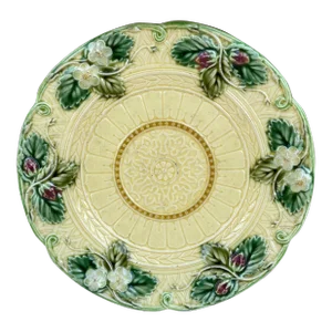 Majolica Strawberries Plate Sarreguemines, Circa 1880