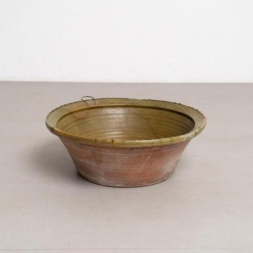 Rustic Ceramic Plate Vase in Green Tone, 1940s For Sale - Image 13 of 17