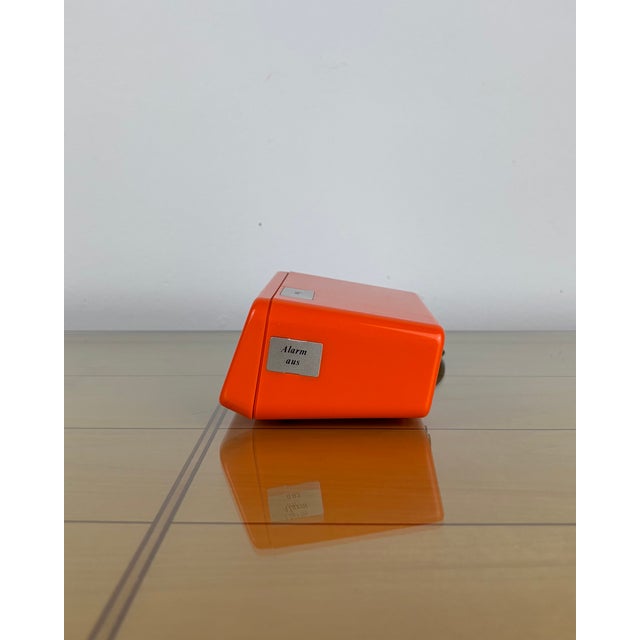 Vintage Space Age Orange Digital LED Alarm Clock from Meister Anker, Germany, 1970s For Sale - Image 4 of 11