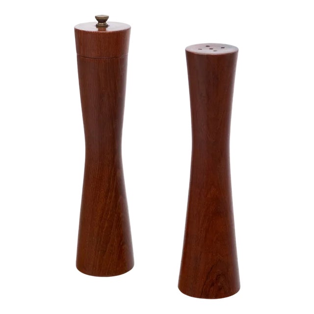 Scandinavian Teak Salt and Pepper Grinders, 1960s, Set of 2 For Sale