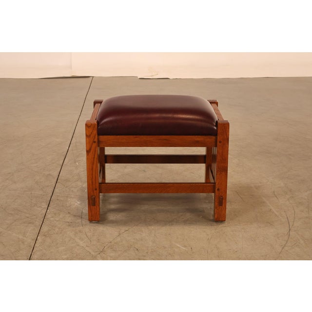 Stickley Mission Collection Oak & Leather Ottoman Footstool For Sale - Image 15 of 18